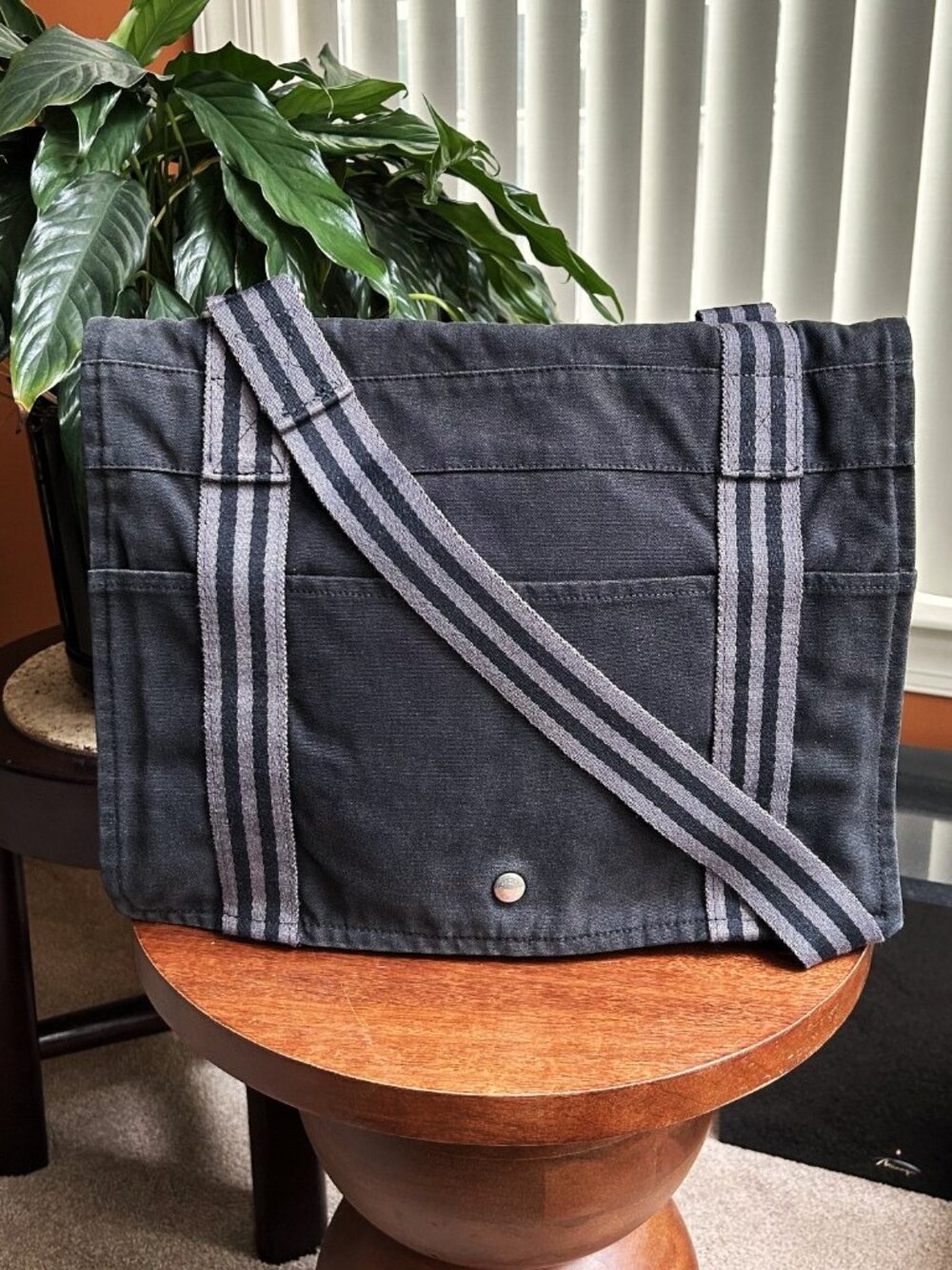 HERMES Toile Fourre-Tout Besace Messenger MM, Black, Gray - Picture 3 of 15